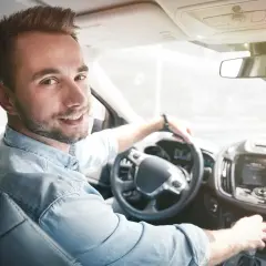 Jak zostać kierowcą Ubera bez działalności i uniknąć formalności