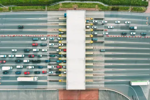 Od kiedy płatne autostrady w Polsce? Kluczowe zmiany i daty