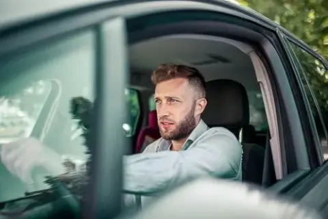 Czy można płacić gotówką na autostradzie A1? Oto, co musisz wiedzieć