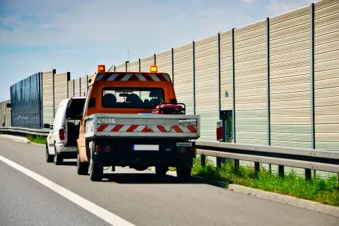 Pomoc drogowa Szczecin – na co możesz liczyć, gdy zawiedzie pojazd
