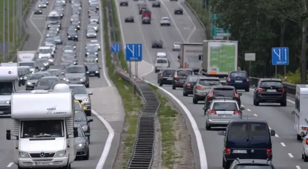 Jak jechać autostradą: uniknij najczęstszych błędów i zagrożeń