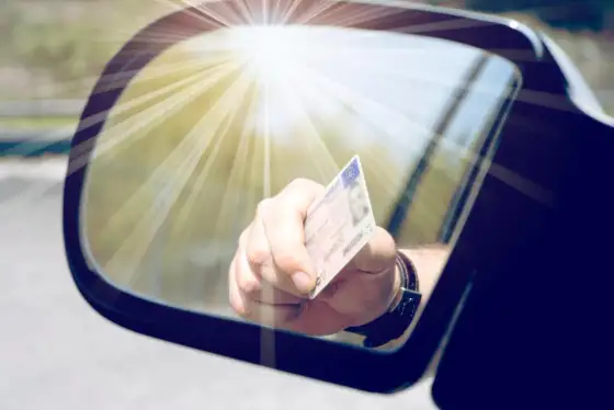 Ile czasu na odbiór prawa jazdy? Sprawdź, co może opóźnić proces